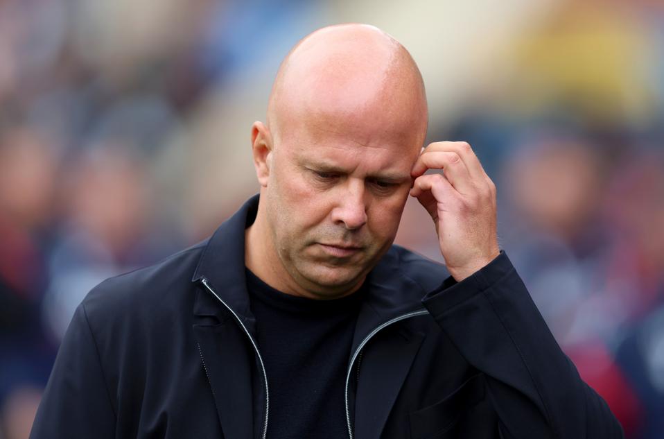 3 بدائل لآرني سلوت في ليفربول.. شبح خسارة المركز الرابع يضغط على الإدارة للتغيير